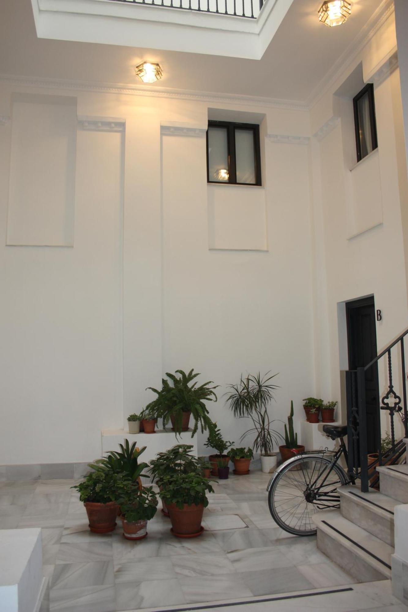 San Luis Downtown & Pool Apartment Sevilla Exterior foto
